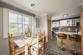 Host & Stay - Manor View